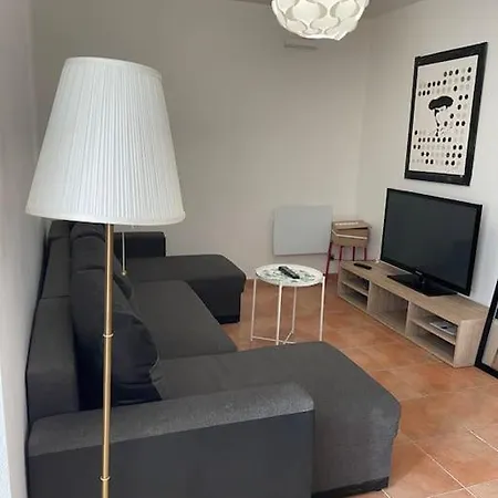 Apartment Privee Dans Colocation Avec Un Balcon